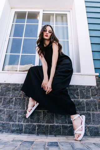 Sleeveless Linen Dress with Side Pockets & Back Zipper – White, Beige, Black, Olive