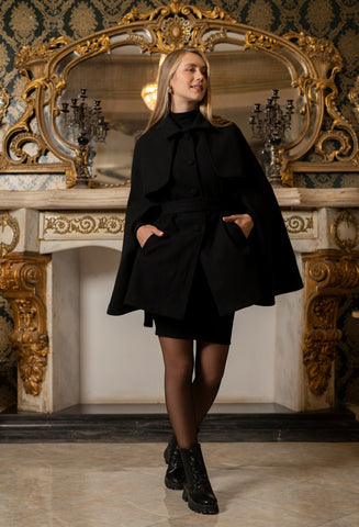 Medi cape | Medi coat with pockets