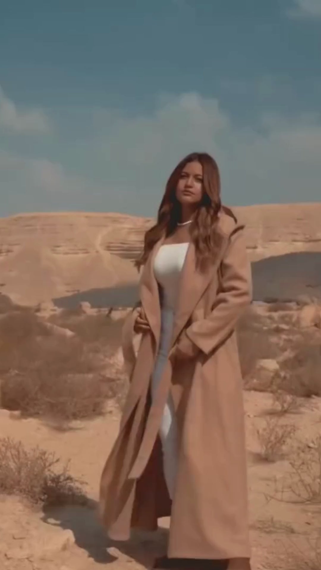 Wool Coat with Side Pockets, Rever Collar & Detachable Belt – Elegant & Warm for Winter  Long  Coat