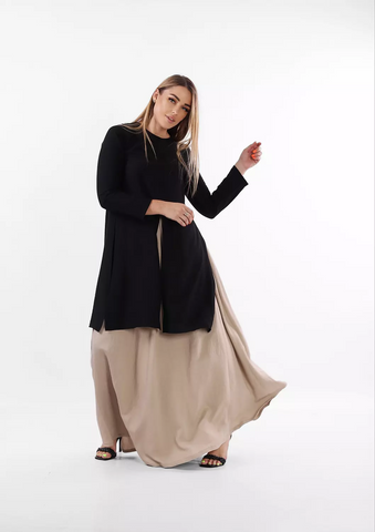 Two-Piece Linen Set – Beige Zippered Skirt & Black Slitted Top for a Unique Modern Look